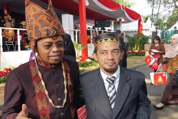 Foto Presiden dan Menteri Berbusana Nusantara Saat HUT Kemerdekaan Ke-73 RI