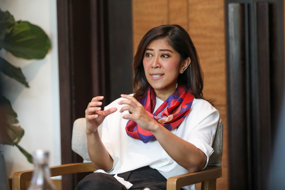  Menteri Komunikasi dan Digital Meutya Viada Hafid menjawab pertanyaan dari redaksi Bisnis Indonesia pada saat sesi wawancara di Jakarta, Jumat (11/4/2025)/Bisnis-Himawan L Nugraha 
