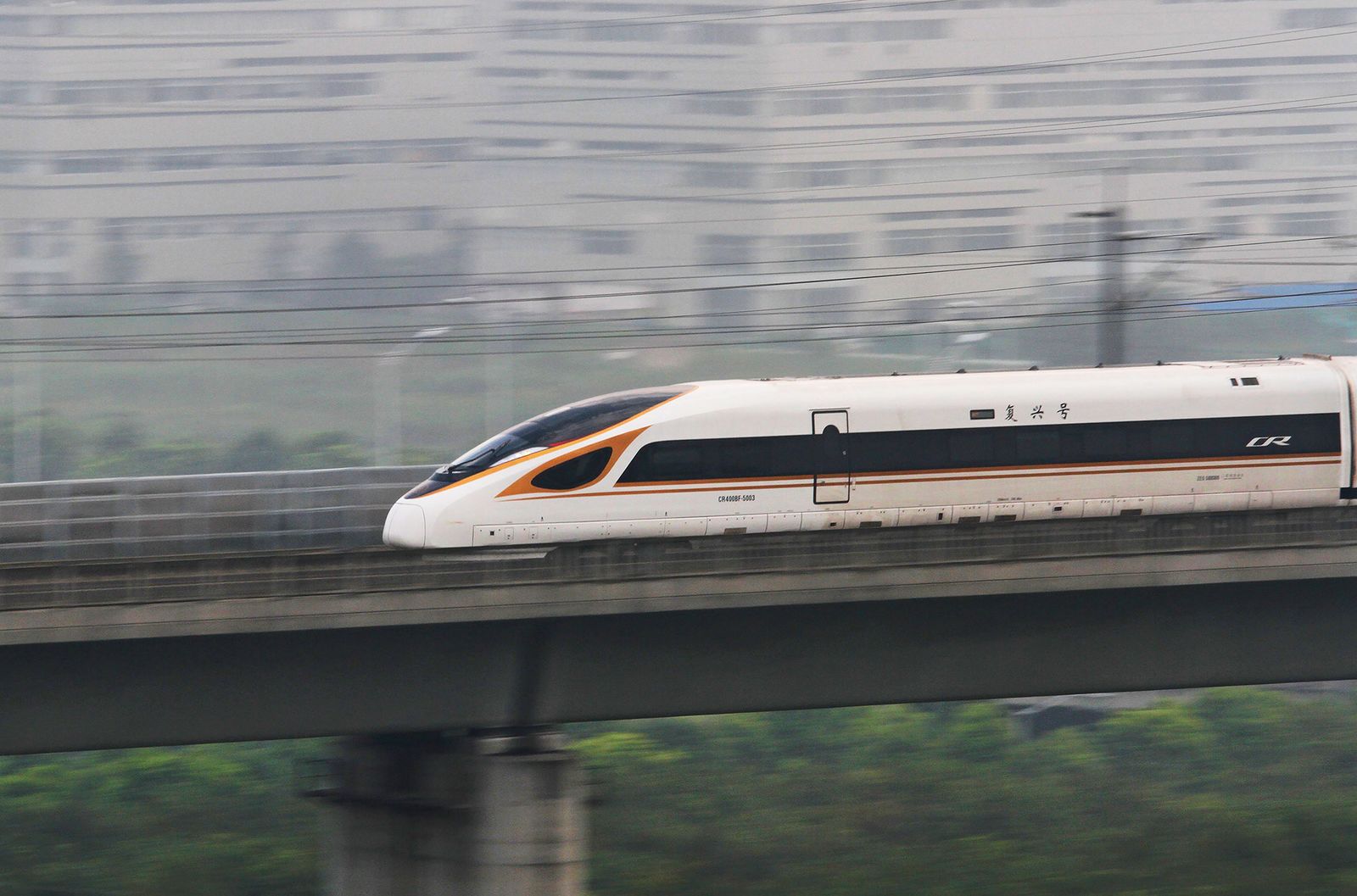 Opsi Kereta Cepat Jakarta-Surabaya: Maglev Shanghai atau Shinkansen?