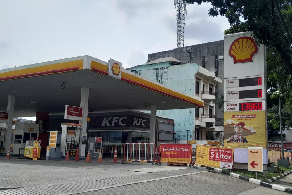Suasana SPBU Shell Jalan Mapang Prapatan, Jakarta Selatan pada Senin (26/1/2026). Suasana di SPBU tersebut sepi. Ini tak lepas dari stok bensin seperti Shell Super yang habis sejak sepakan terkahir. Bisnis/Mochammad Ryan