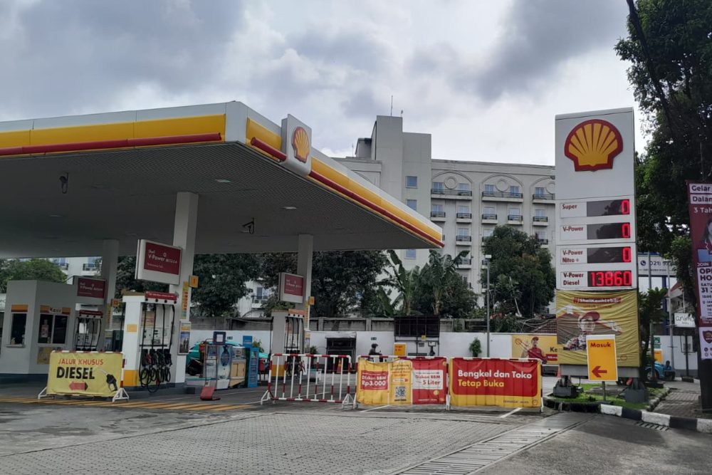 Suasana SPBU Shell Jalan Kapten Tendean, Jakarta Selatan tampak sepi pada Senin (26/1/2026). Hal itu terjadi tak lepas dari stok bensin seperti Shell Super yang habis sejak sepakan terkahir. Bisnis/Mochammad Ryan