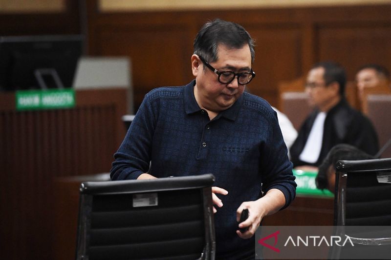 Arsip foto - Pengusaha Bambang Rudijanto Tanoesoedibjo bersiap untuk bersaksi dalam sidang lanjutan kasus dugaan korupsi beras Bansos di Pengadilan Tipikor, Jakarta, Rabu (6/3/2024). ANTARA FOTO/Akbar Nugroho Gumay/rwa/aa.
