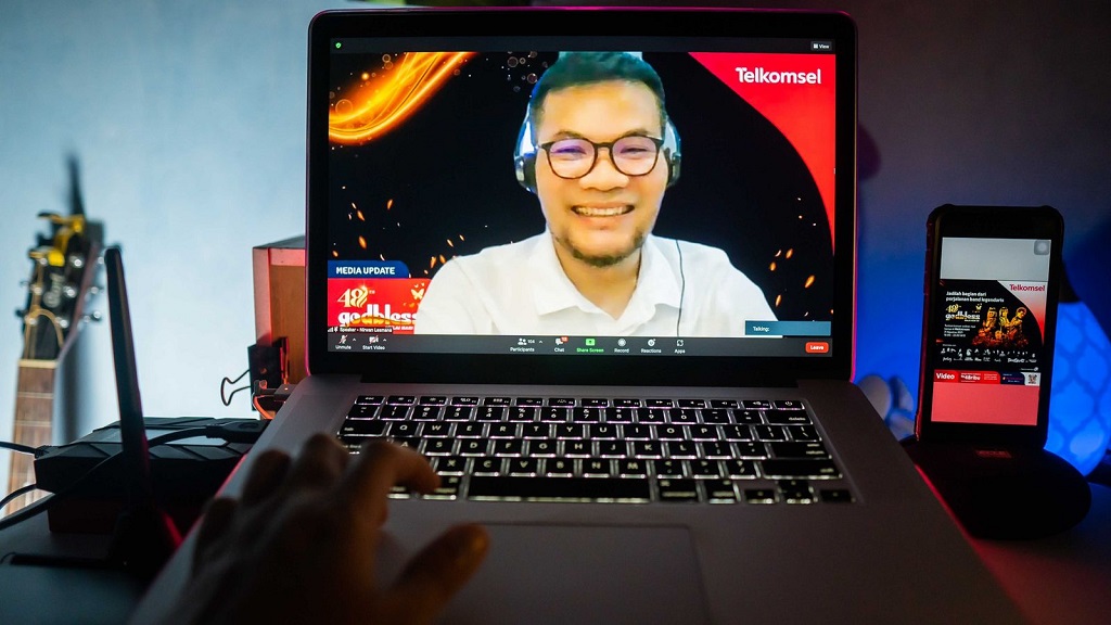 Telkomsel Hadirkan Keseruan Konser Virtual “Godbless 48th Anniversary ...