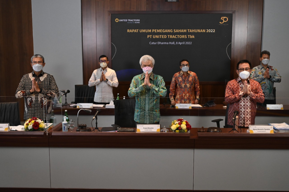 Jajaran direksi PT United Tractors Tbk. (UNTR)