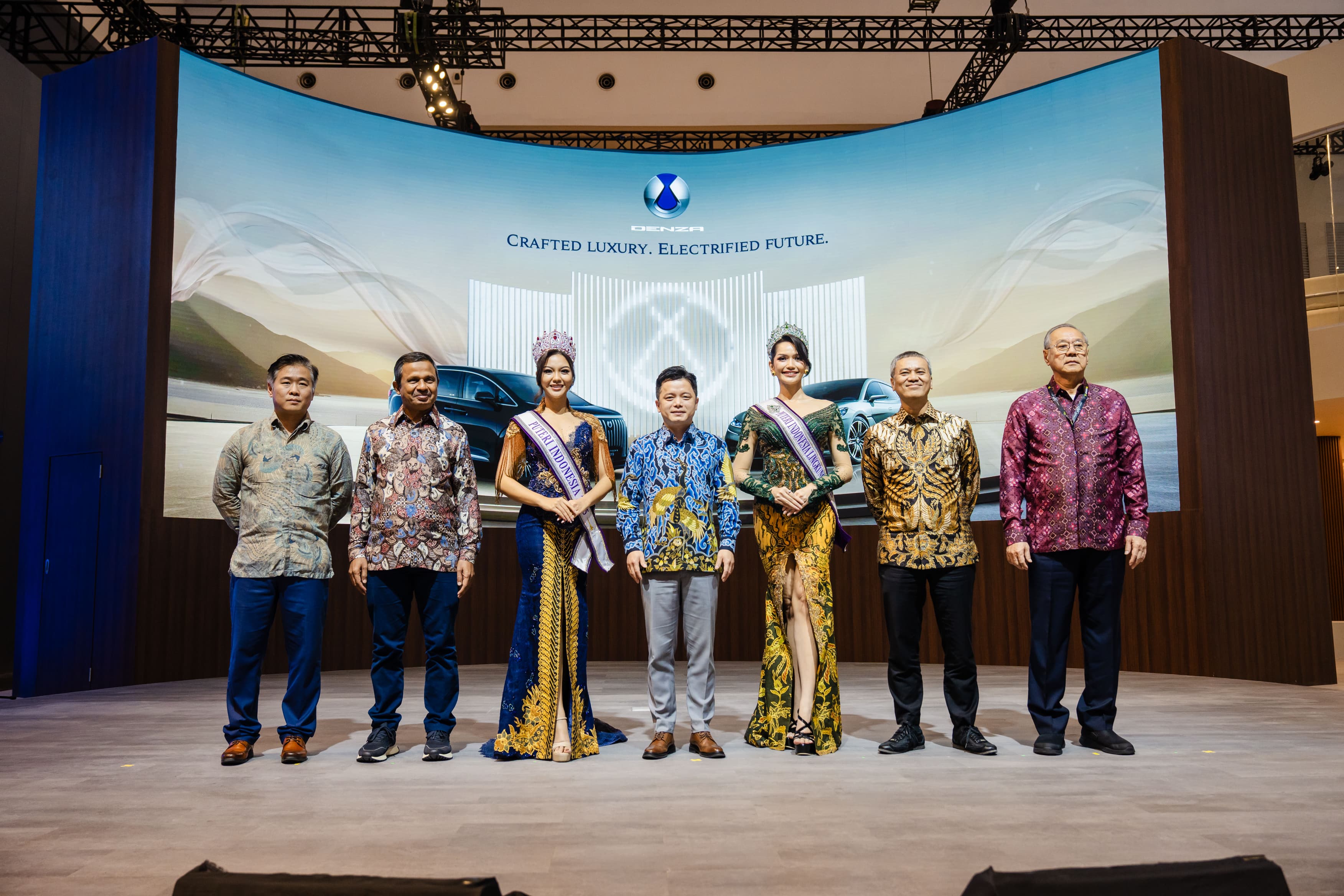 Denza Debut di GIIAS 2025, Perkuat Komitmen di Segmen EV Premium