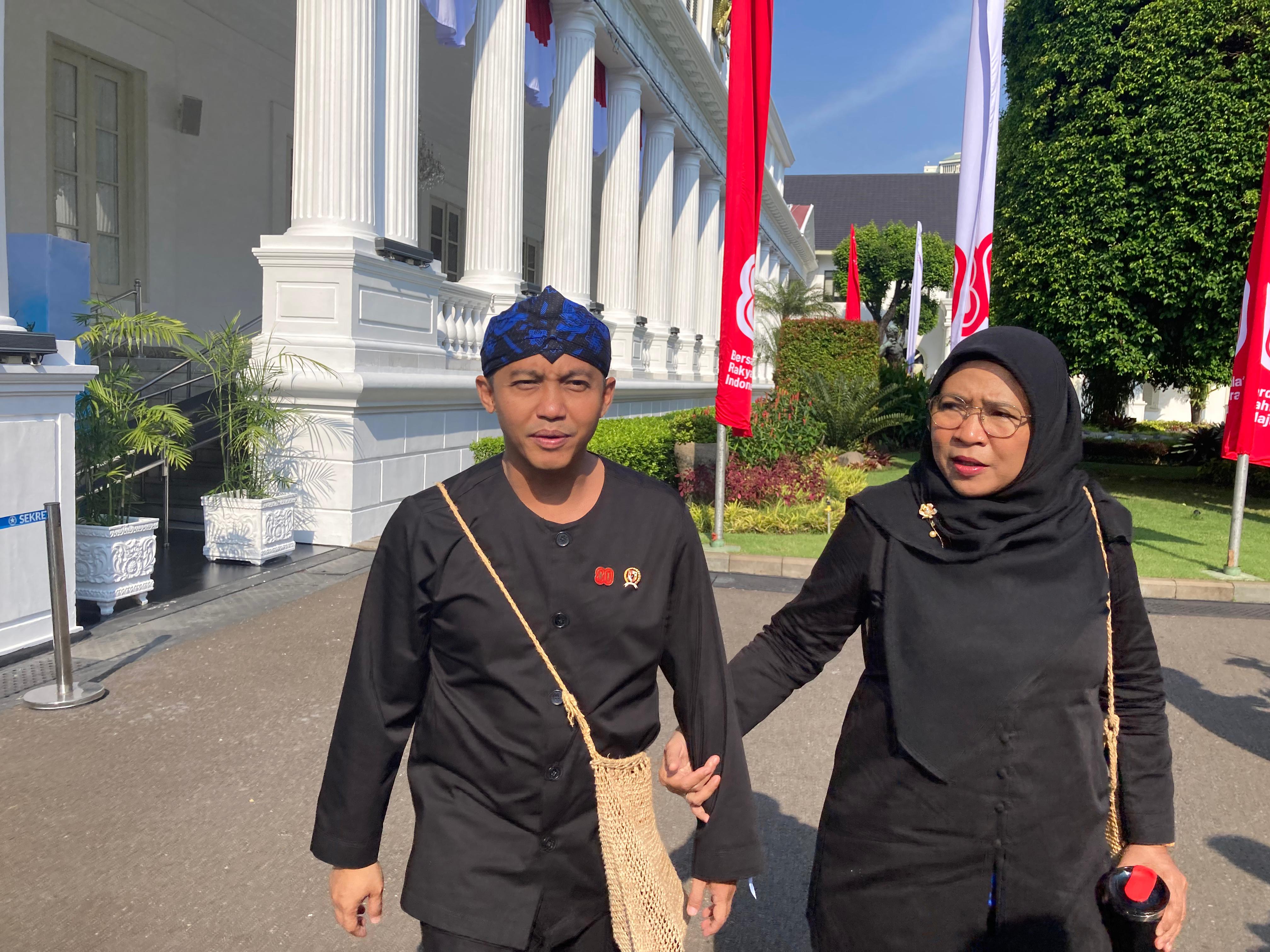 Foto-foto Menteri Prabowo Kompak Pakai Baju Adat saat HUT ke-80 RI