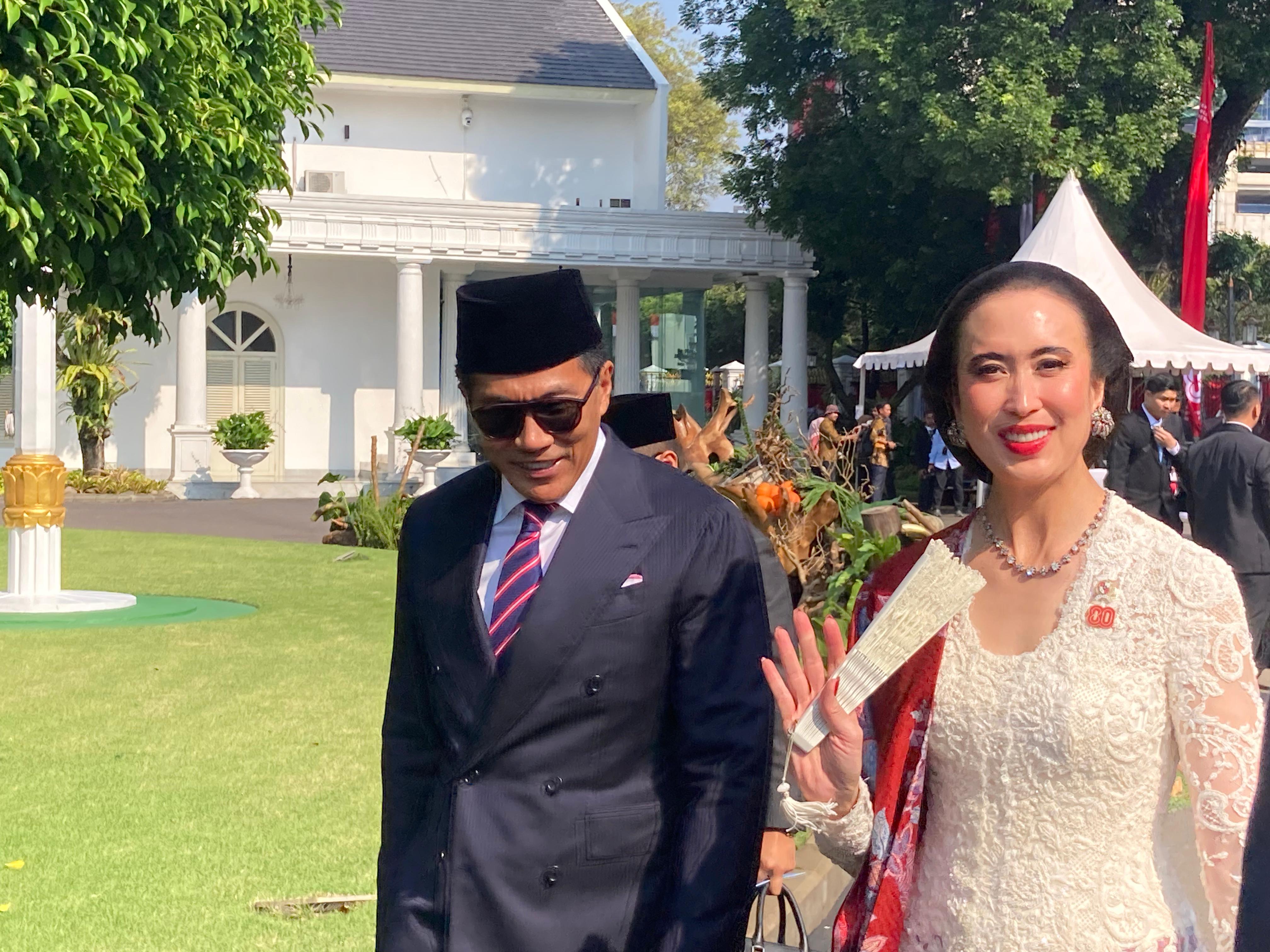 Foto-foto Menteri Prabowo Kompak Pakai Baju Adat saat HUT ke-80 RI