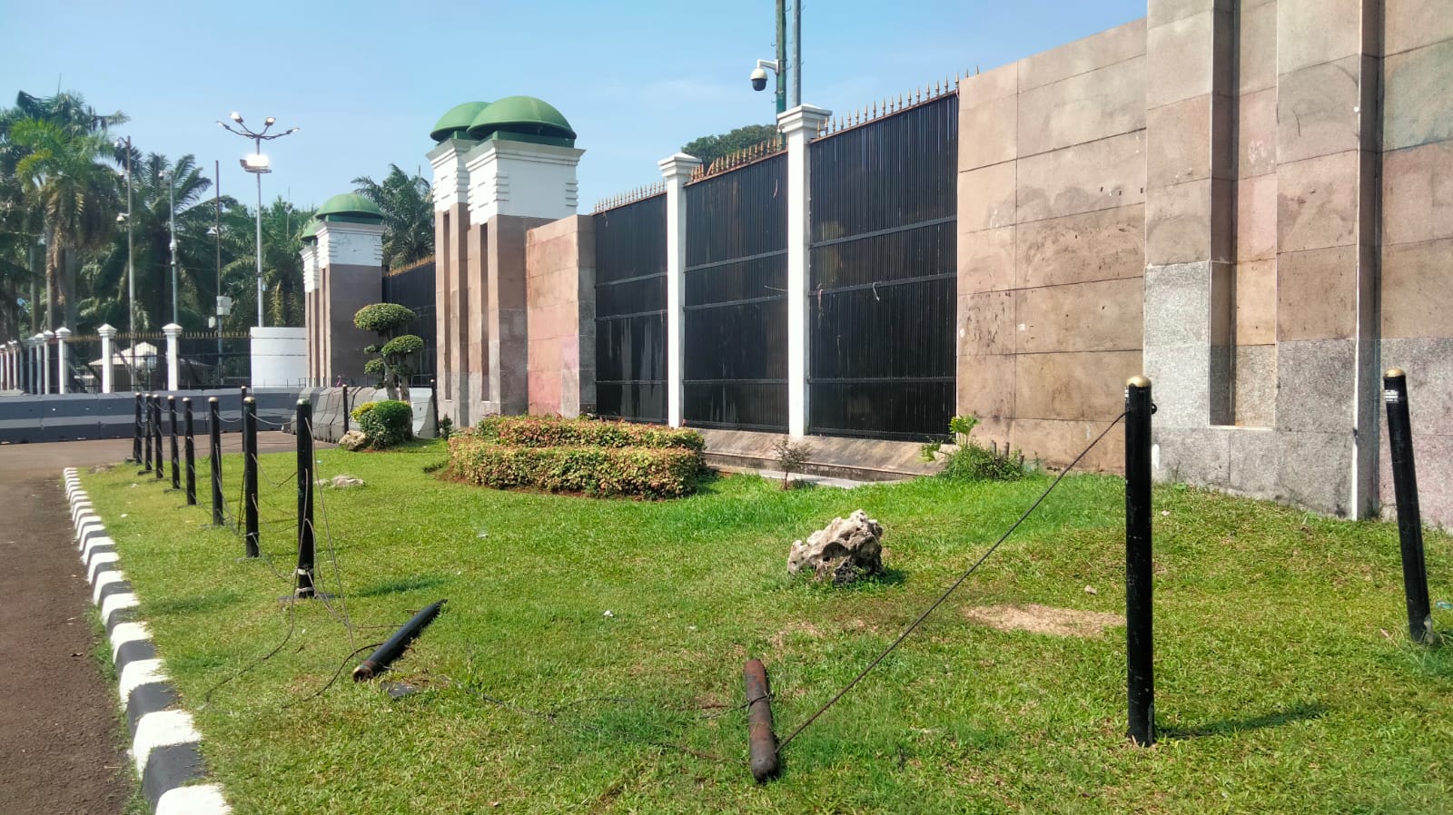 Kondisi Terkini di Depan Gedung DPR/MPR RI Usai Demo 25 Agustus