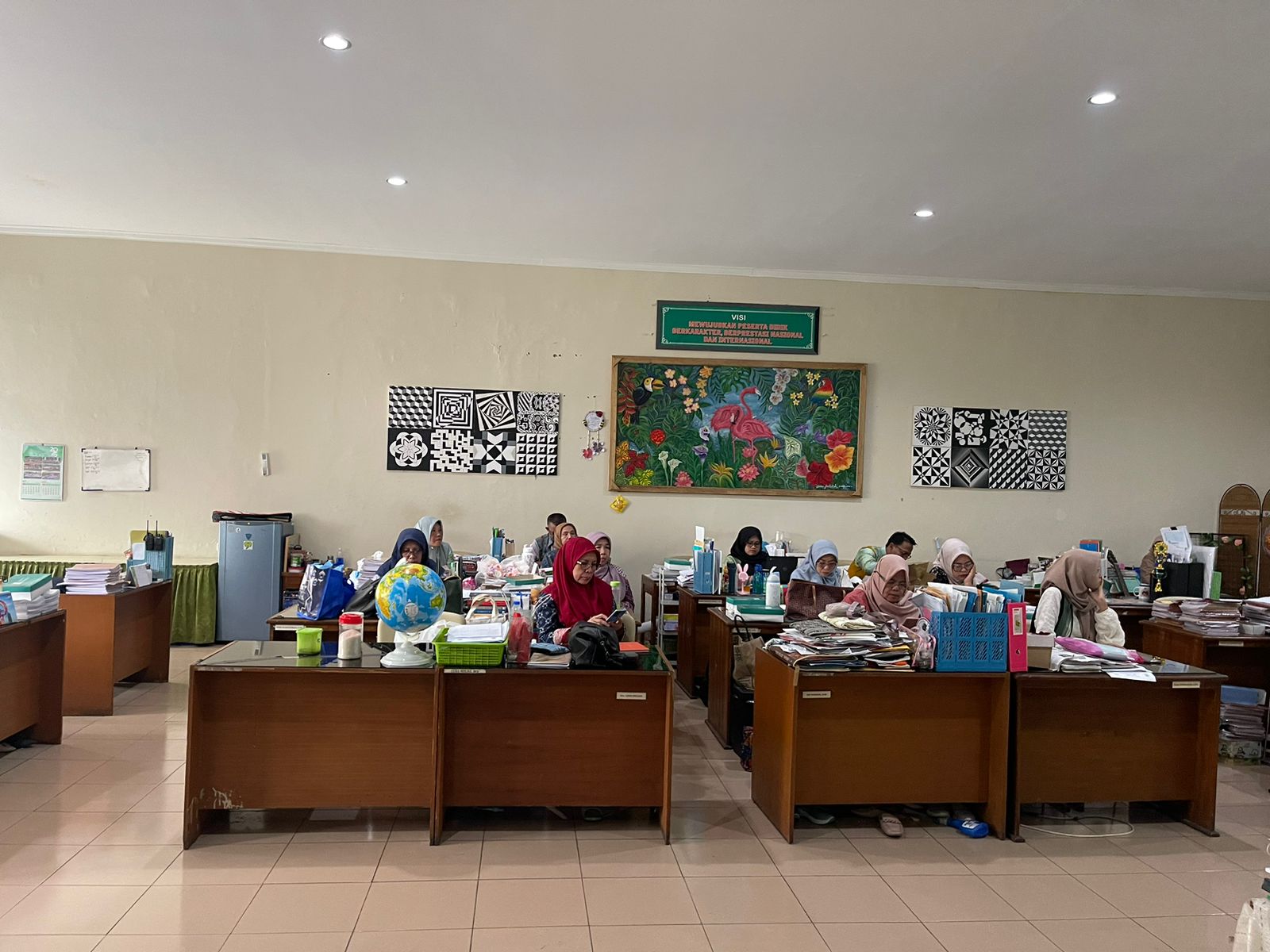 Dosen FKIP Unpas Bantu Guru SMP Bandung Adopsi AI dan Multimedia