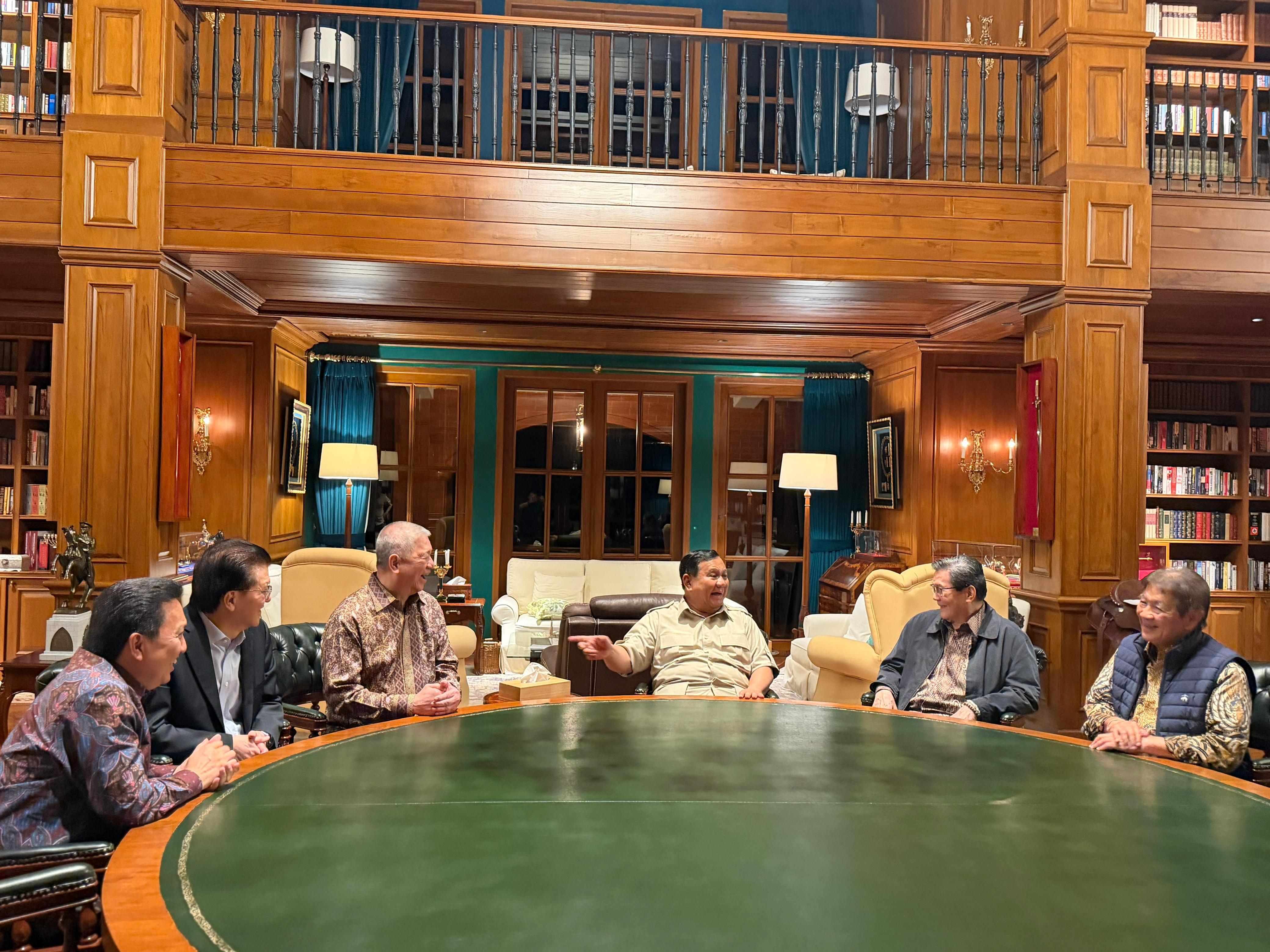 Prajogo Pangestu, Anthoni Salim, Aguan Cs Temui Prabowo di Hambalang, Bahas Apa?