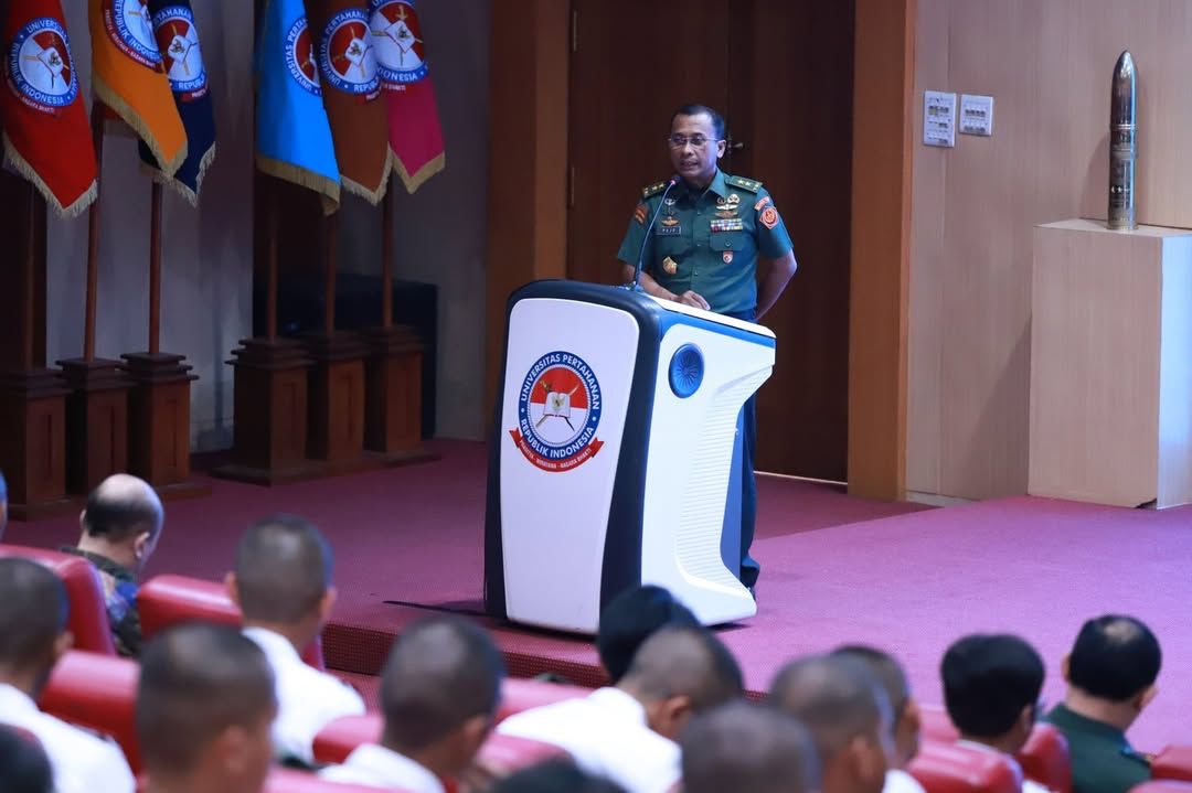 Prihati Pujowaskito dalam acara Kuliah Pakar Seri-12 dengan tema “Aspek Etika Penelitian Kesehatan dengan Subjek Manusia” di Fakultas Kedokteran dan Ilmu Kesehatan (FKIK) Universitas Pertahanan (Unhan), Selasa (14/11/2023). / dok Universitas Pertahanan