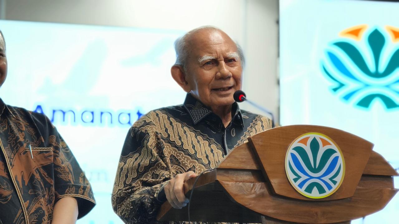 Emil Salim 96 Tahun, Legenda Lingkungan Hidup yang Menginspirasi