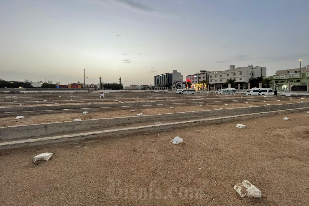 Area pemakaman tempat dikuburkannya almarhum Muhammad Firdaus Akhlan pada Sabtu (23/5/2026). Area pemakaman itu berada di Jalan Firdaus, arah timur Makkah, Arab Saudi. / Bisnis-Wibi Pangestu Pratama