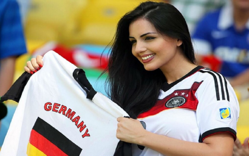 Euro 2020 Deretan Wanita Cantik Dan Seksi Suporter Timnas 4 Negara