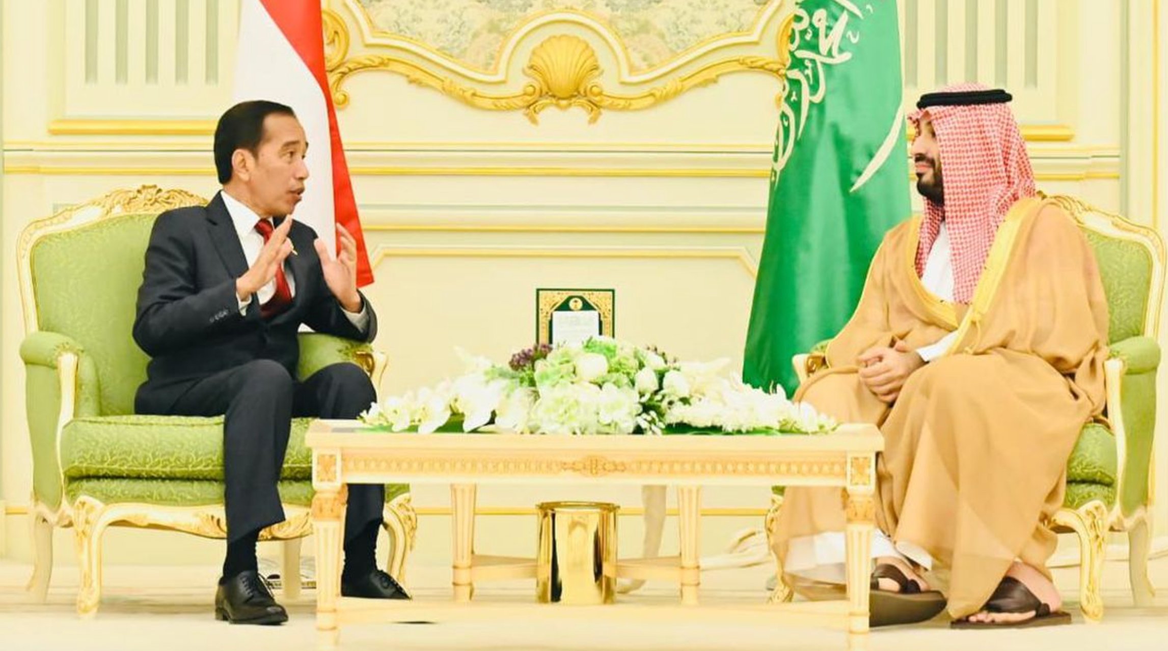 Jokowi dan Pangeran MBS. (Laily Ratchev/BPMI Setpres)