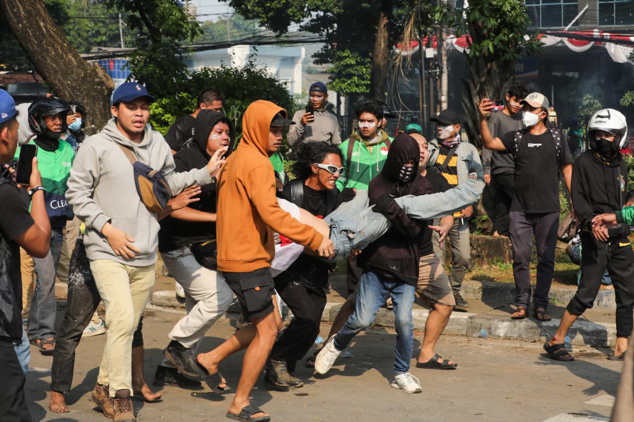 Ini Foto Kerusuhan di Mako Brimob, Pendemo Marah Ditembaki Gas Air Mata