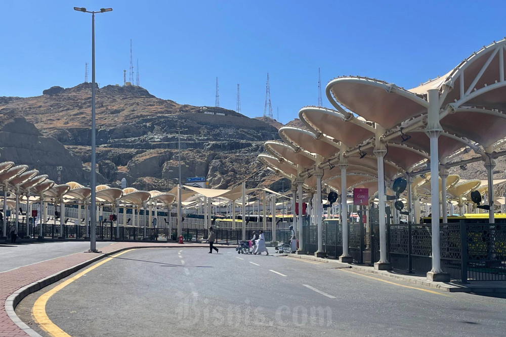 Suasana Terminal Syib Amir dekat Masjidilharam, Makkah, Arab Saudi. Terminal tersebut melayani jemaah haji yang menggunakan bus shalawat dari hotel menuju Masjidilharam dan sebaliknya. / Bisnis-Wibi Pangestu Pratama