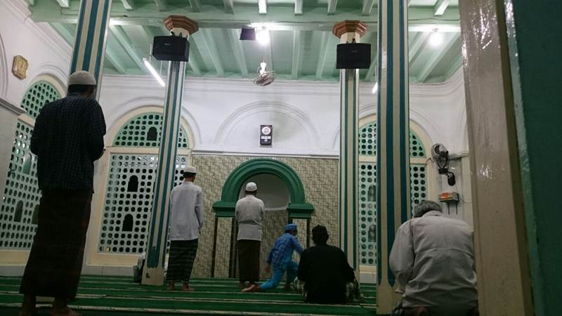 Mengenal Mesjid Layur Semarang dan Tradisi Kopi Arab